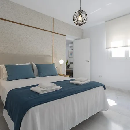 Old Brujula Ground Floor Apartment Cadiz